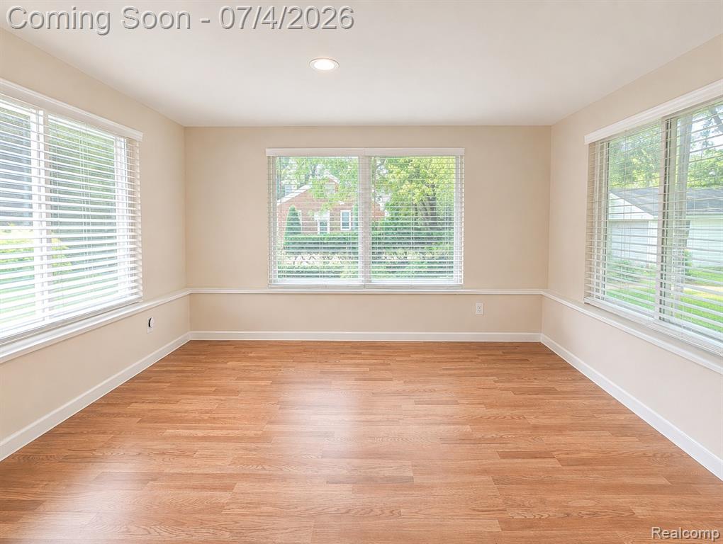 20552 Huntington Avenue, Harper Woods, MI 48225 — Photo 7