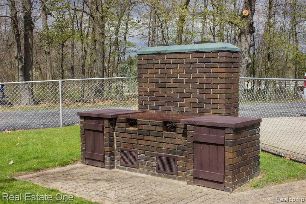 6711 KUTTSHILL Drive NE, Rockford, MI 49341 — Photo 45