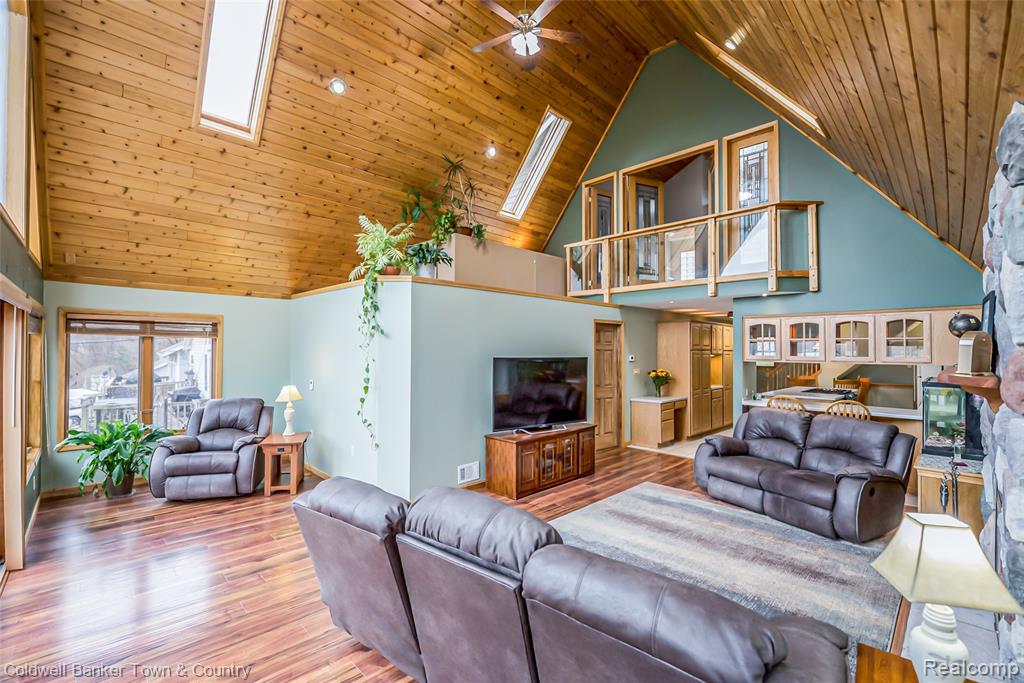 8160 Halfway Drive, Brighton, MI 48116 — Photo 11