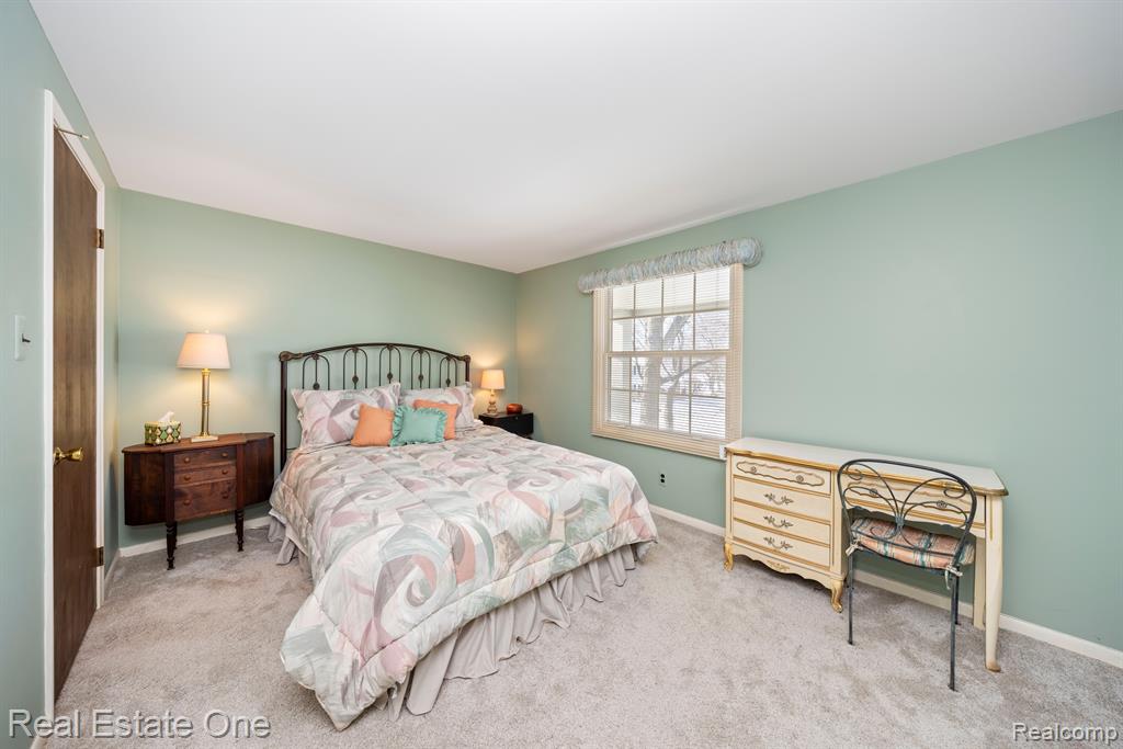 16548 Winchester Drive, Northville, MI 48168 — Photo 28