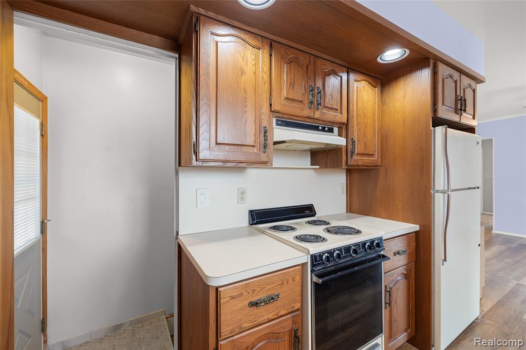 7043 N Wildwood Street, Westland, MI — Photo 11