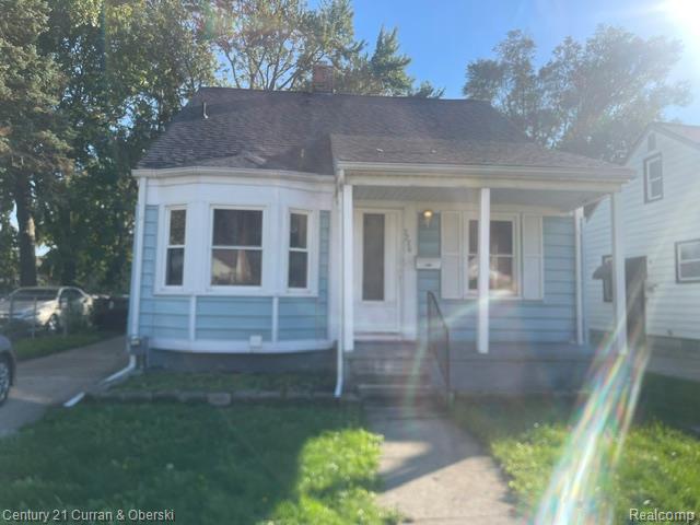 7276 Sterling, Center Line, MI 48015