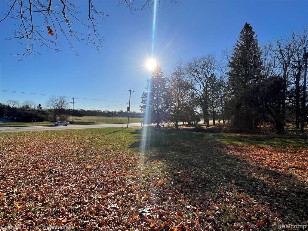 5021 Forest Side Drive, Flint, MI, 48532