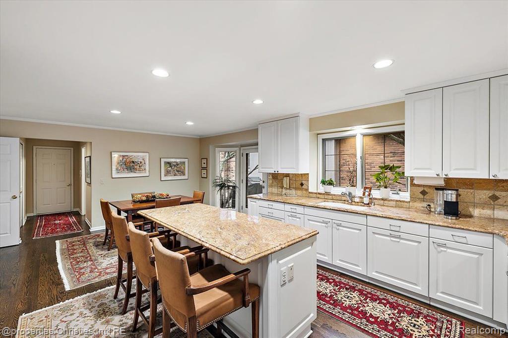 5579 Pine Brooke Court, Bloomfield Hills, MI 48304 — Photo 14
