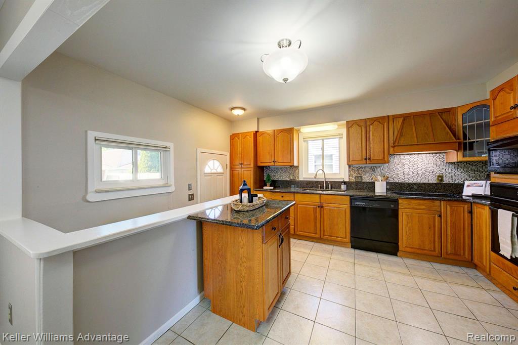 6249 DEERING Street, Garden City, MI — Photo 13