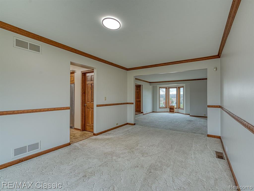 9415 N TERRITORIAL Road, Plymouth, MI 48170 — Photo 9
