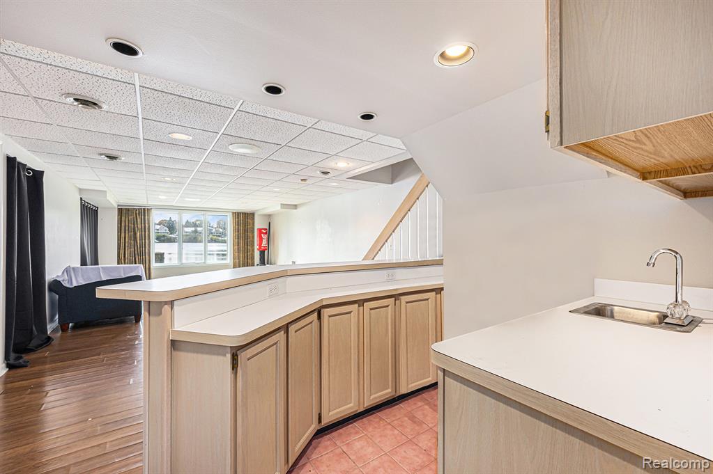 584 Cambridge Way, Bloomfield Hills, MI 48304 — Photo 28