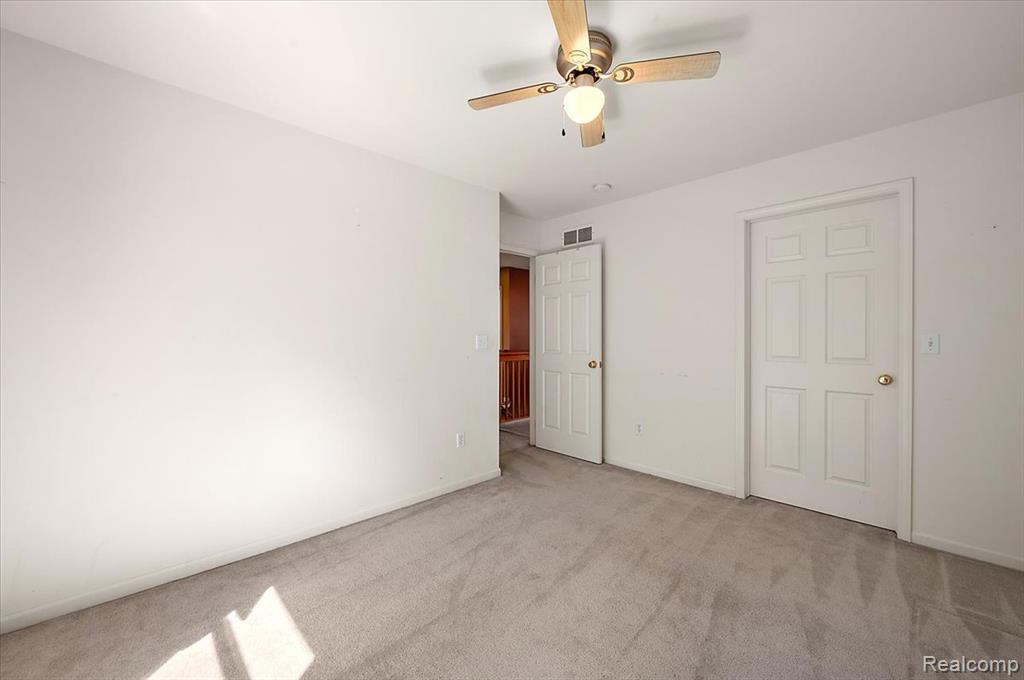 13042 Cumberland Court, Van Buren, MI 48111 — Photo 32