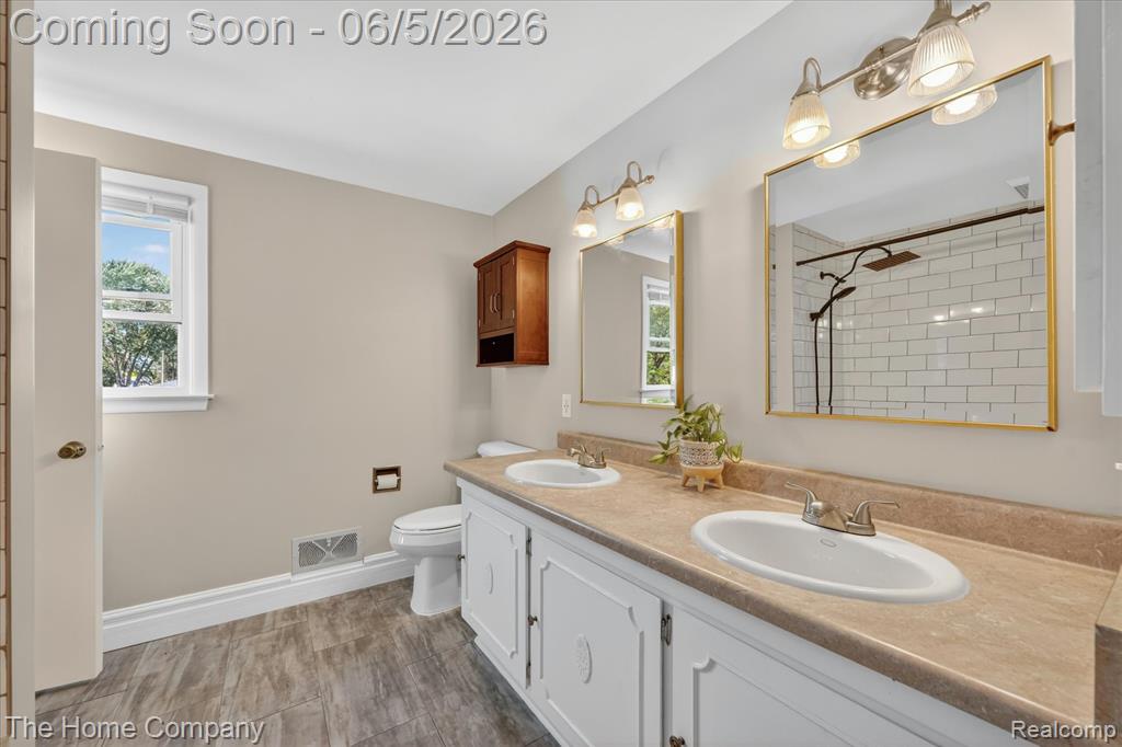 31302 Saratoga Avenue, Warren, MI 48093 — Photo 31