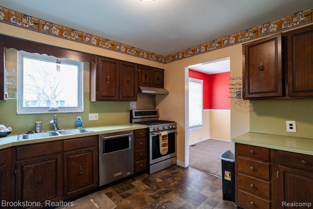 855 Illinois Street, Marysville, MI 48040 — Photo 10