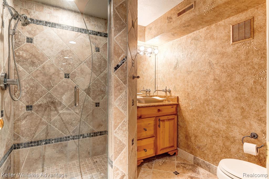 16131 Winchester Drive, Northville, MI 48168 — Photo 40