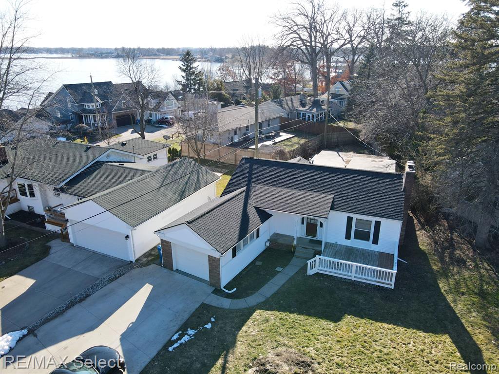 570 SHOREVIEW Drive, Waterford, MI 48328 — Photo 40