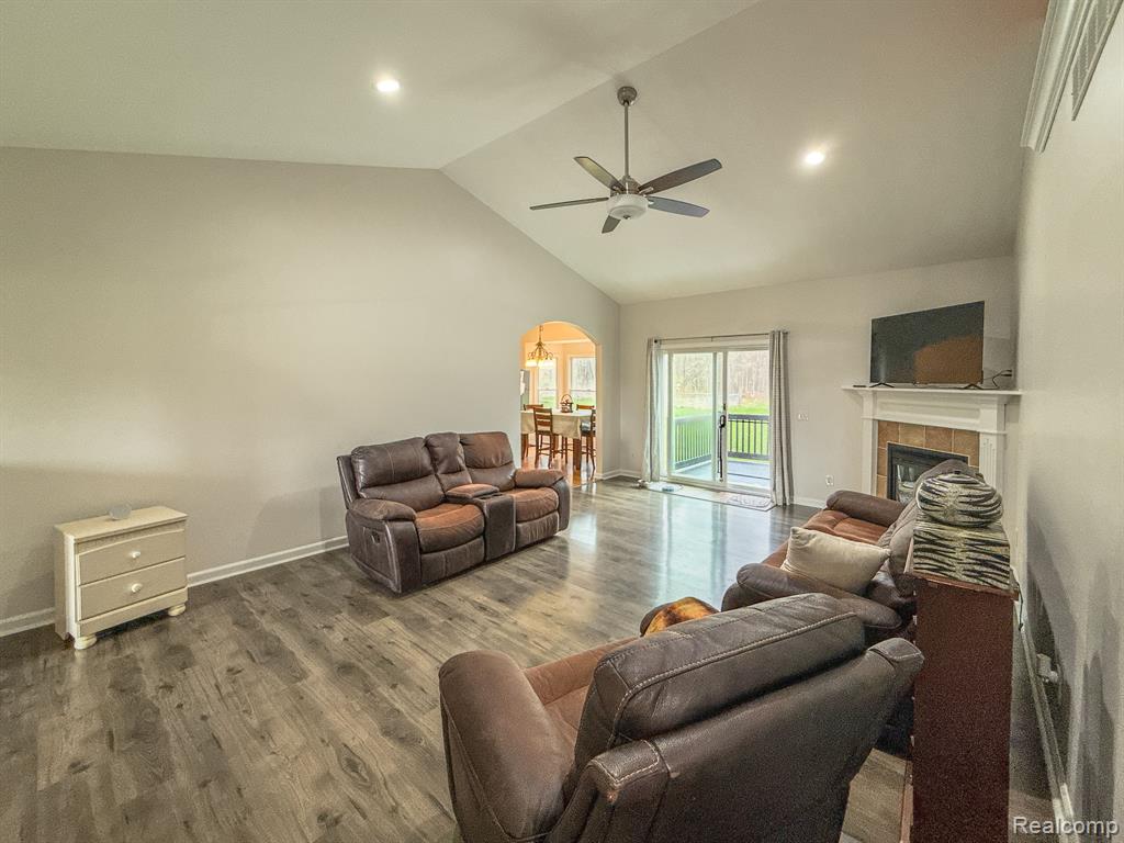 6310 MAPLE Avenue, Swartz Creek, MI 48473 — Photo 14
