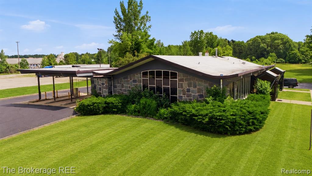 6093 Dixie Highway, Bridgeport, MI 48722 — Photo 3