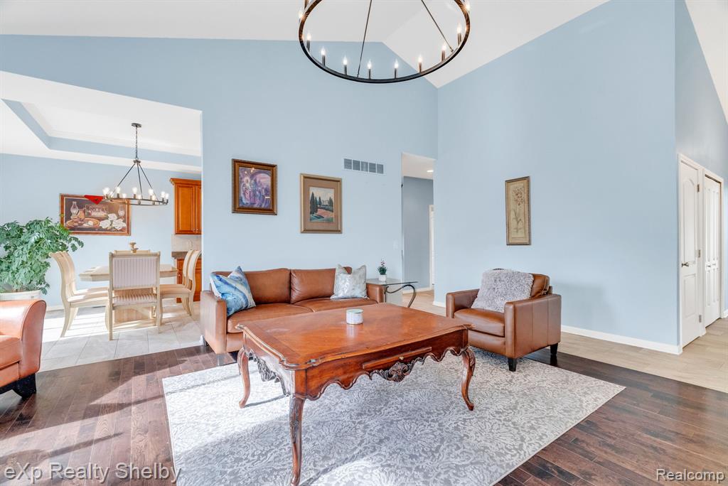 24986 Murray Street, Harrison Township, MI — Photo 12
