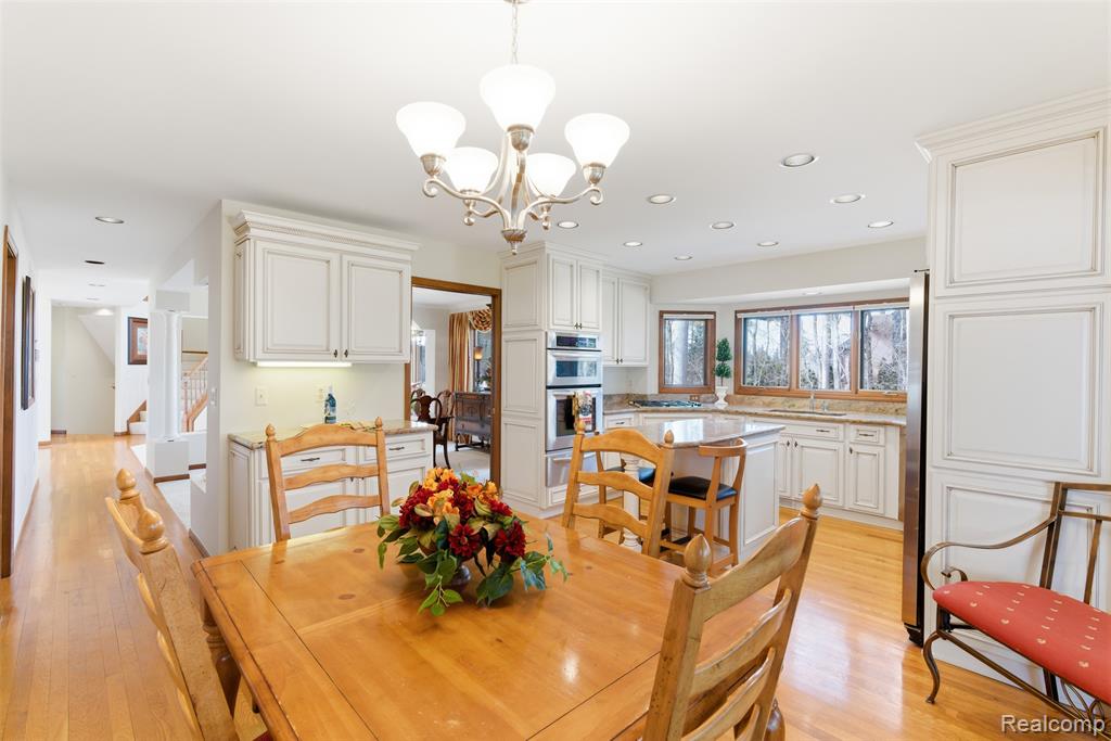 5306 Hidden Pines Court, Brighton, MI 48116 — Photo 16