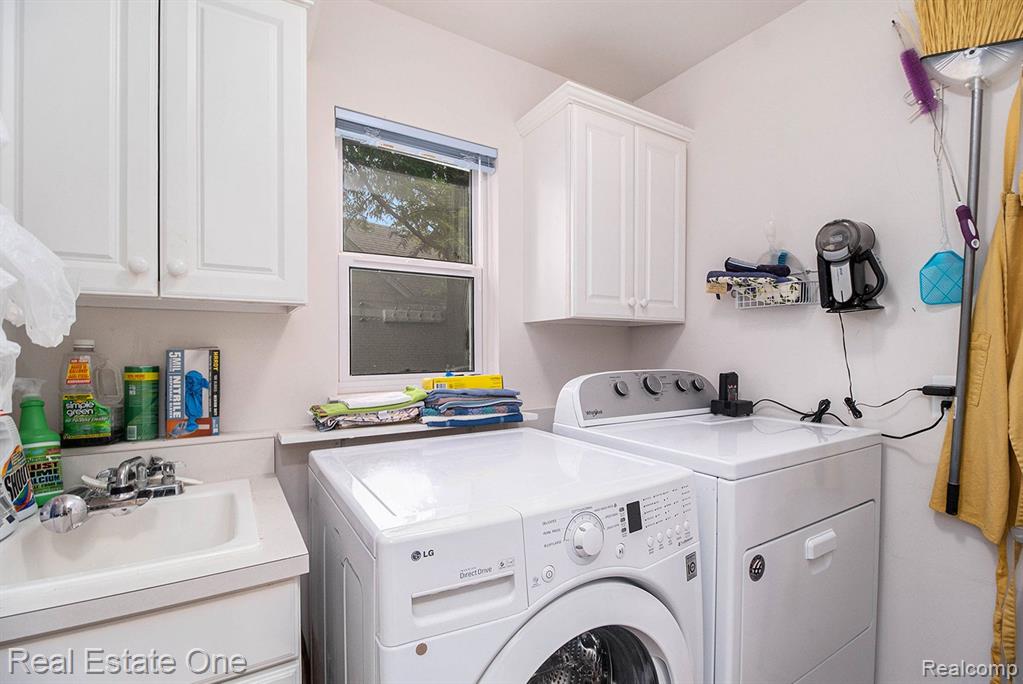 40832 LENOX PARK Drive, Novi, MI 48377 — Photo 13