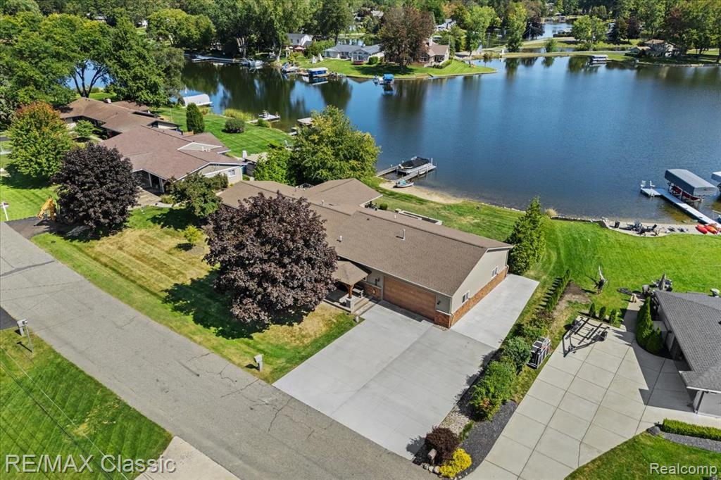 4806 Surfwood Drive, Commerce Twp, MI 48382 — Photo 2