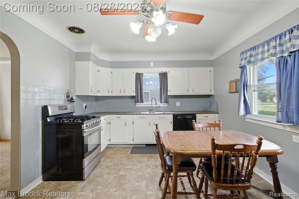 533 N Center Street, Sebewaing, MI 48759 — Photo 11