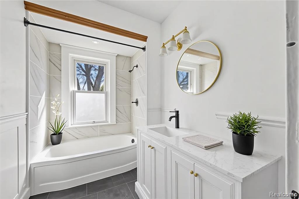 21855 Schoenherr Road, Warren, MI 48089 — Photo 22