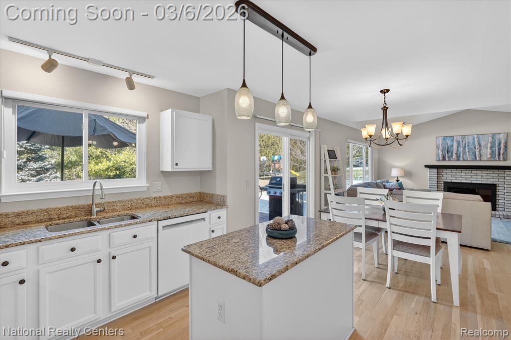 906 Meadowbrook Way, Milford, MI 48381 — Photo 11
