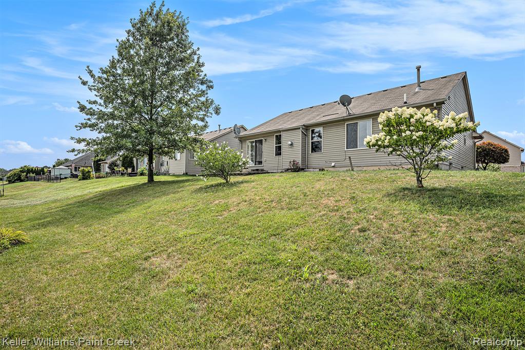 53544 Fox Pointe Drive, New Baltimore, MI 48047 — Photo 27