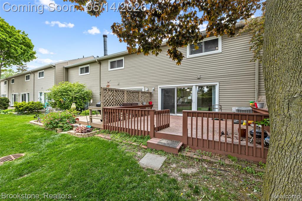 819 Kirts Boulevard, Troy, MI 48084 — Photo 31
