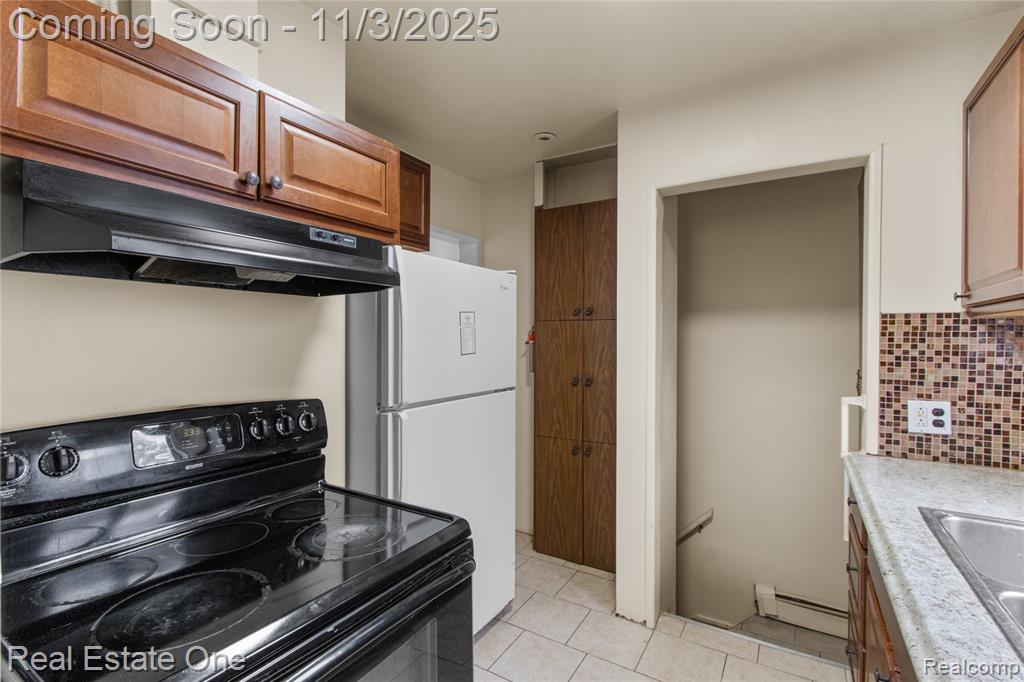 7305 N Silvery Lane, Dearborn Heights, MI 48127 — Photo 7
