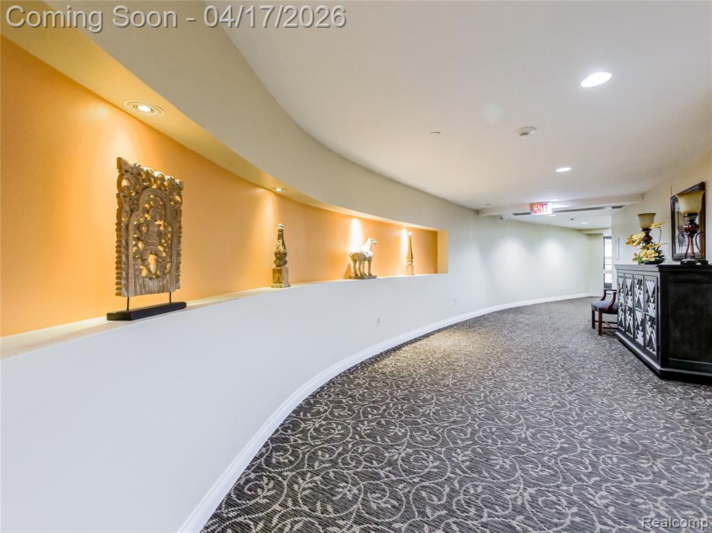 43000 12 Oaks Crescent Drive, 5022, Novi, MI 48377 — Photo 30