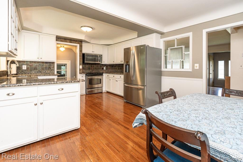 5055 Eastbrook Court, Utica, MI 48316 — Photo 7