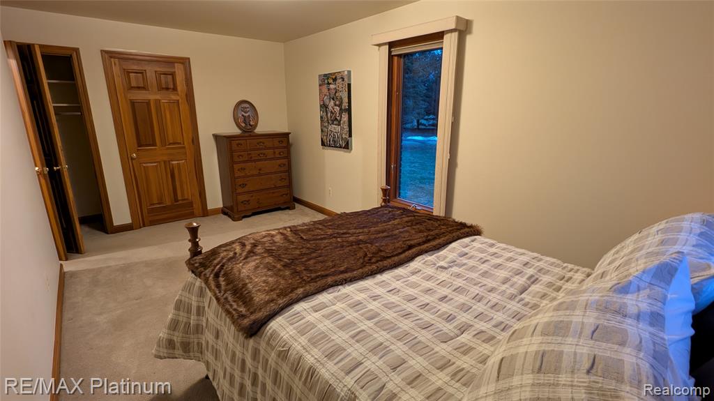 4066 W Knoll, Milford, MI 48380 — Photo 30