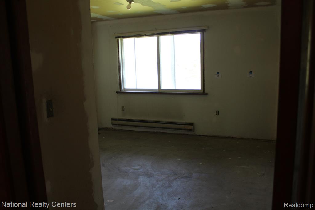 9720 QUEENS Drive, Manchester, MI 48158 — Photo 18