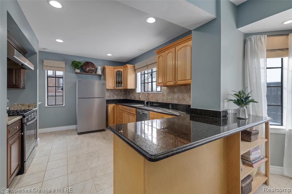 19435 Shrewsbury Road, Detroit, MI 48221 — Photo 20