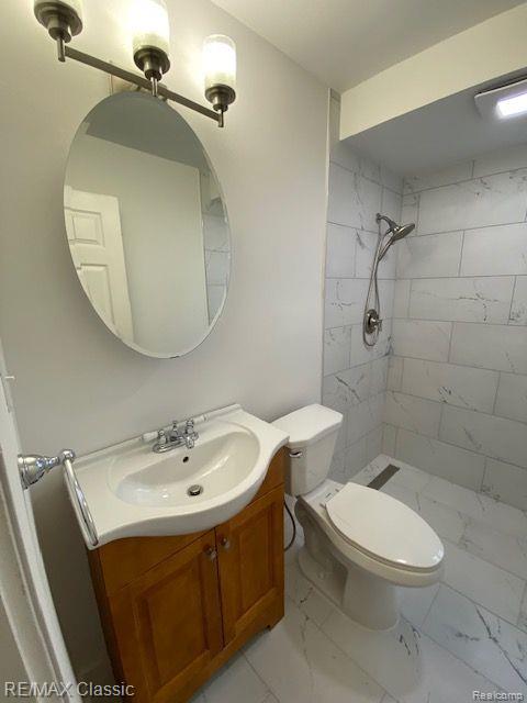 4030 W 13 MILE, E-3 Road, E3, Royal Oak, MI 48073 — Photo 11