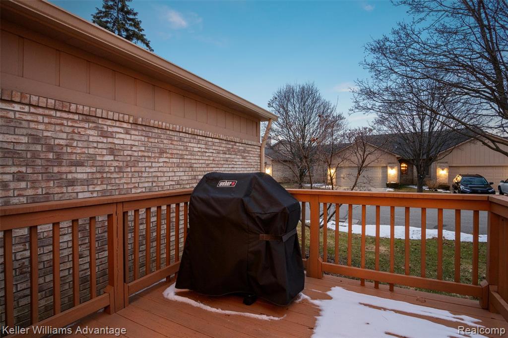 35173 Knollwood Lane, Farmington, MI 48335 — Photo 46