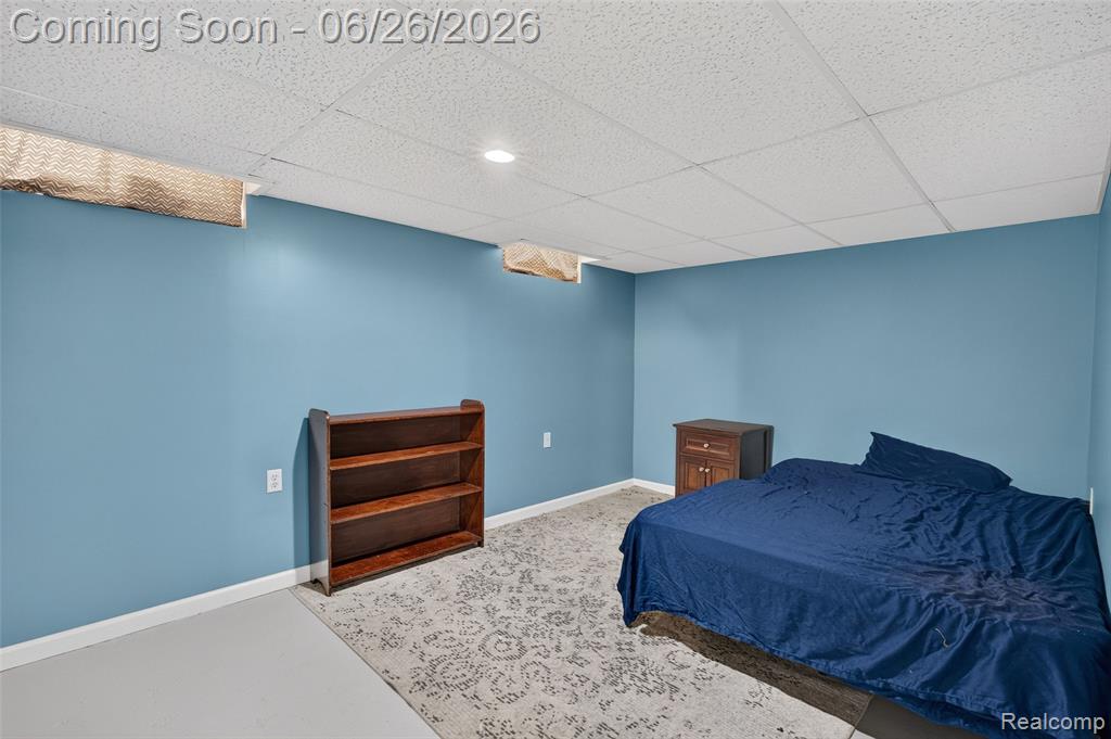 7660 Louise Court, Westland, MI — Photo 24