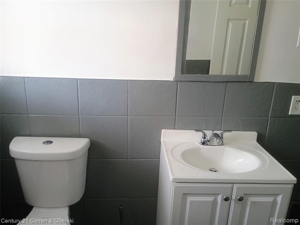 11294 Engleside Street, Detroit, MI 48205 — Photo 9