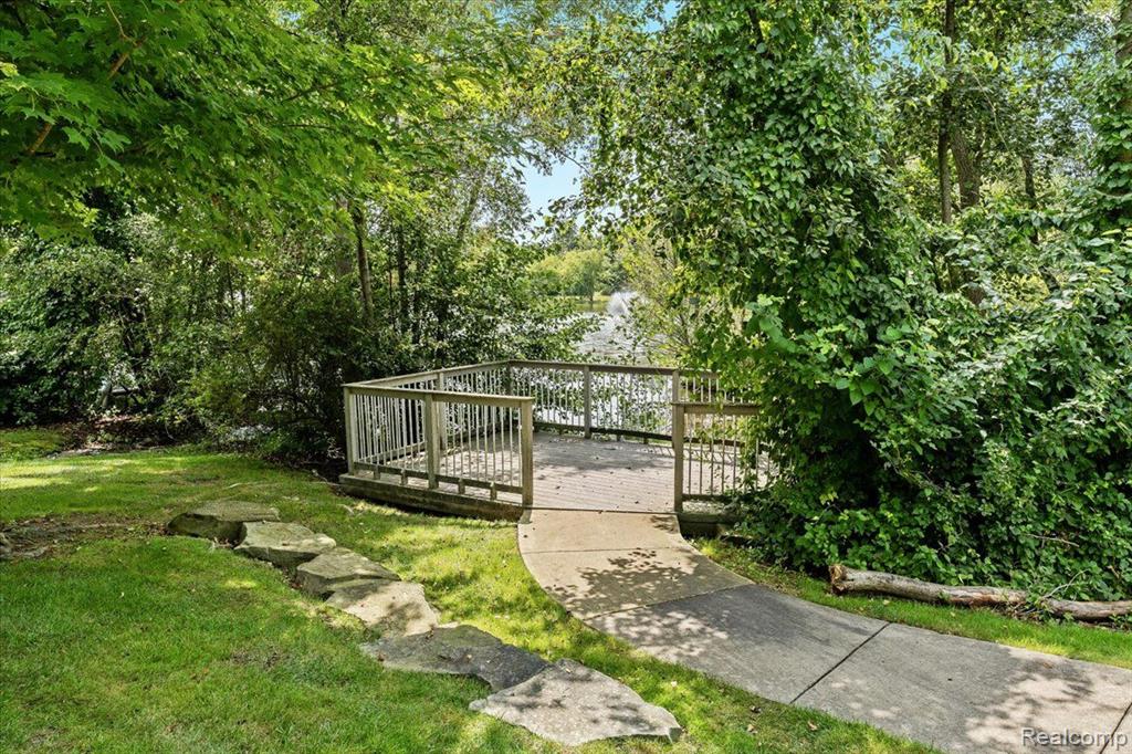 16401 LINCOLN Drive, Northville, MI 48168 — Photo 62