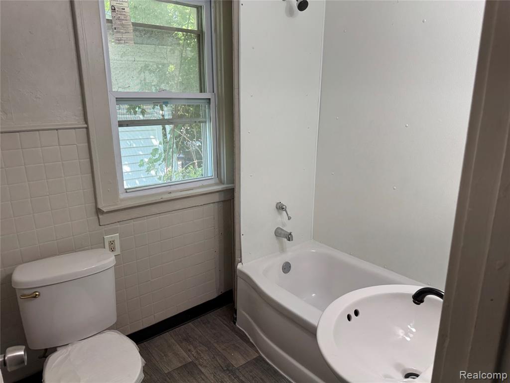 6380 Rosemont Avenue, Detroit, MI 48228 — Photo 13