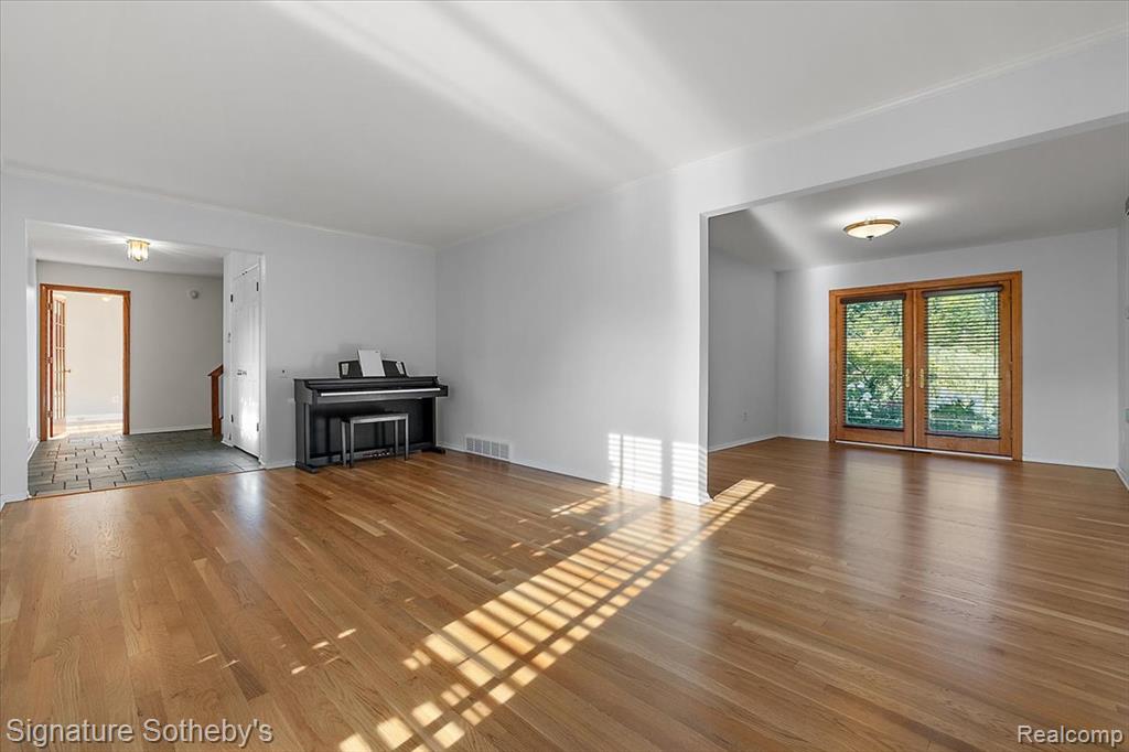 22601 Highbank Drive, Beverly Hills, MI 48025 — Photo 11