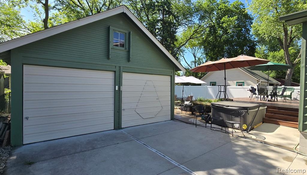 22911 Maple Avenue, Farmington, MI 48336 — Photo 48