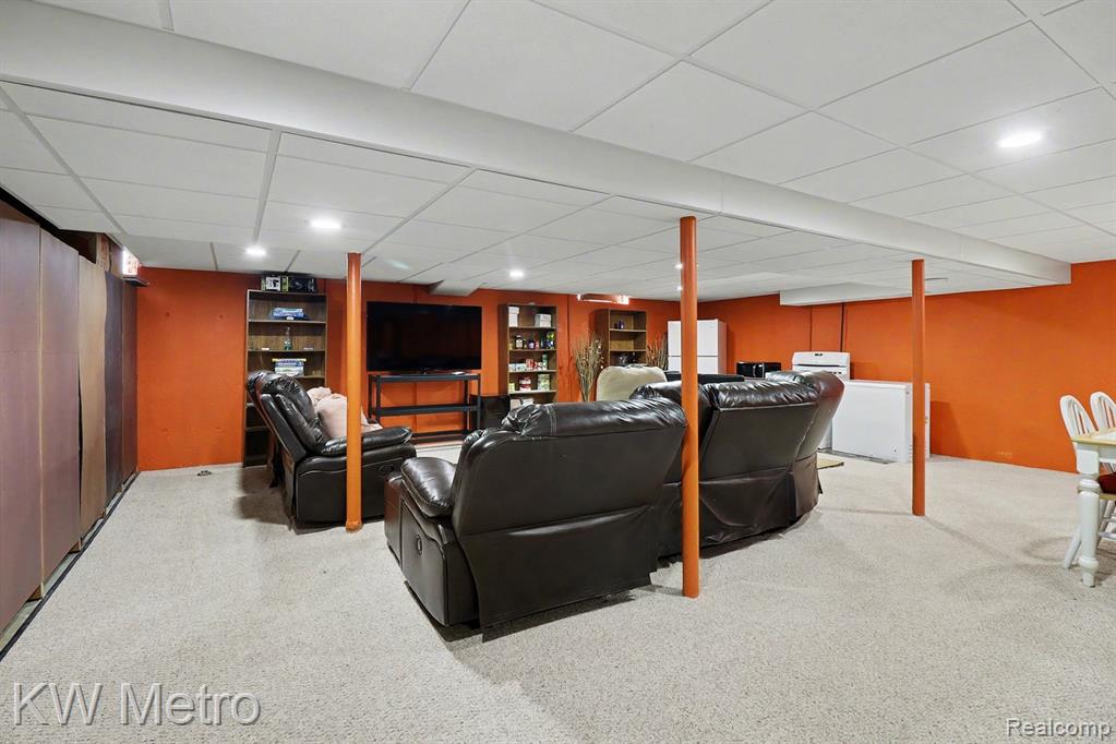 5865 Dunmore Court, West Bloomfield, MI — Photo 38