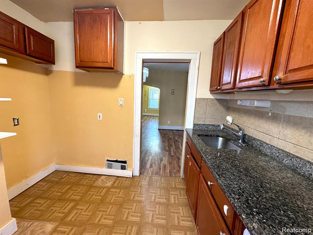 7534 Fisher Avenue, Warren, MI 48091 — Photo 9