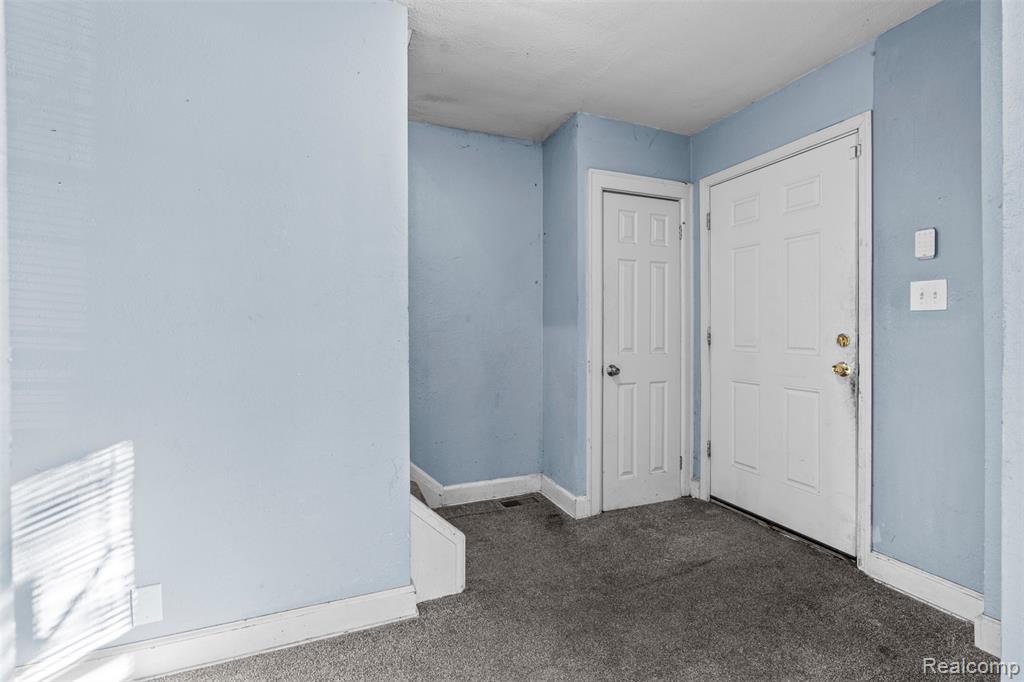 9137 Meyers Road, Detroit, MI 48228 — Photo 16