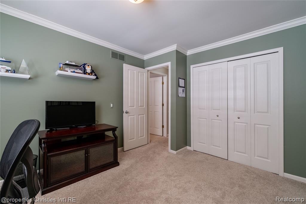 437 Covington Court, 68, Northville, MI 48168 — Photo 29