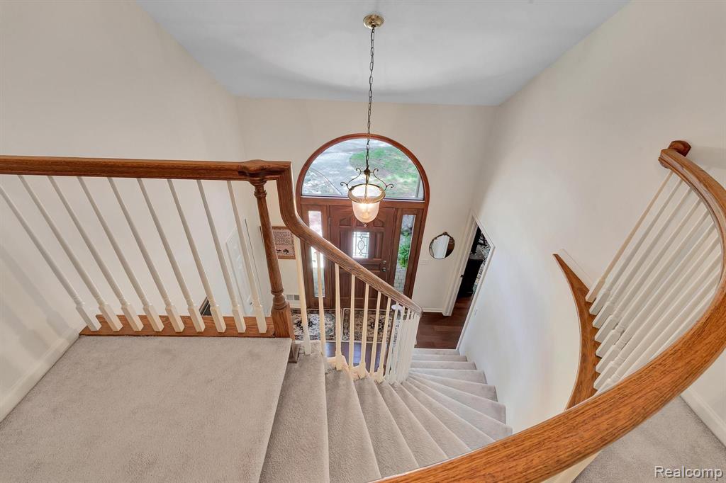 573 NAKOMIS Trail, Lake Orion, MI 48362 — Photo 36