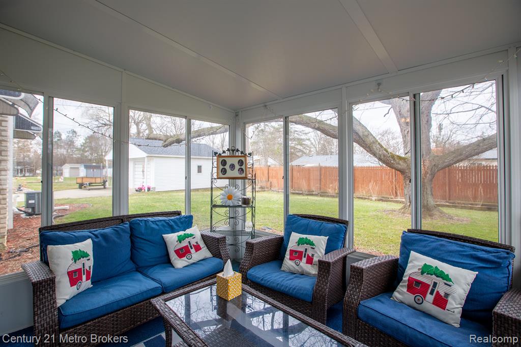 719 SURFWOOD Lane, Davison, MI 48423 — Photo 11