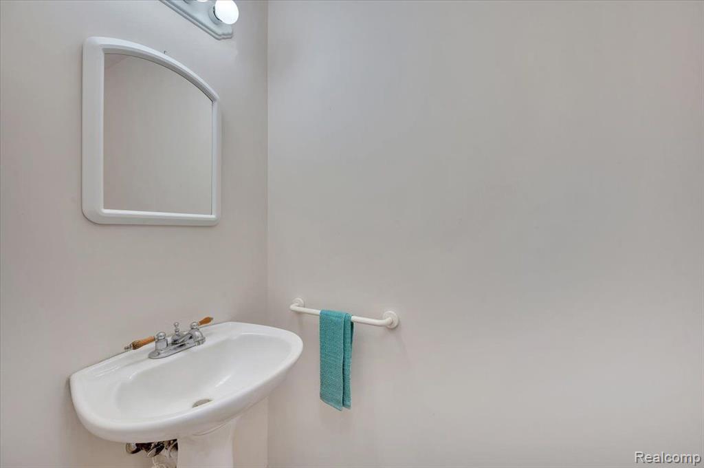 6081 LANAKE Lane, Imlay City, MI 48444 — Photo 12
