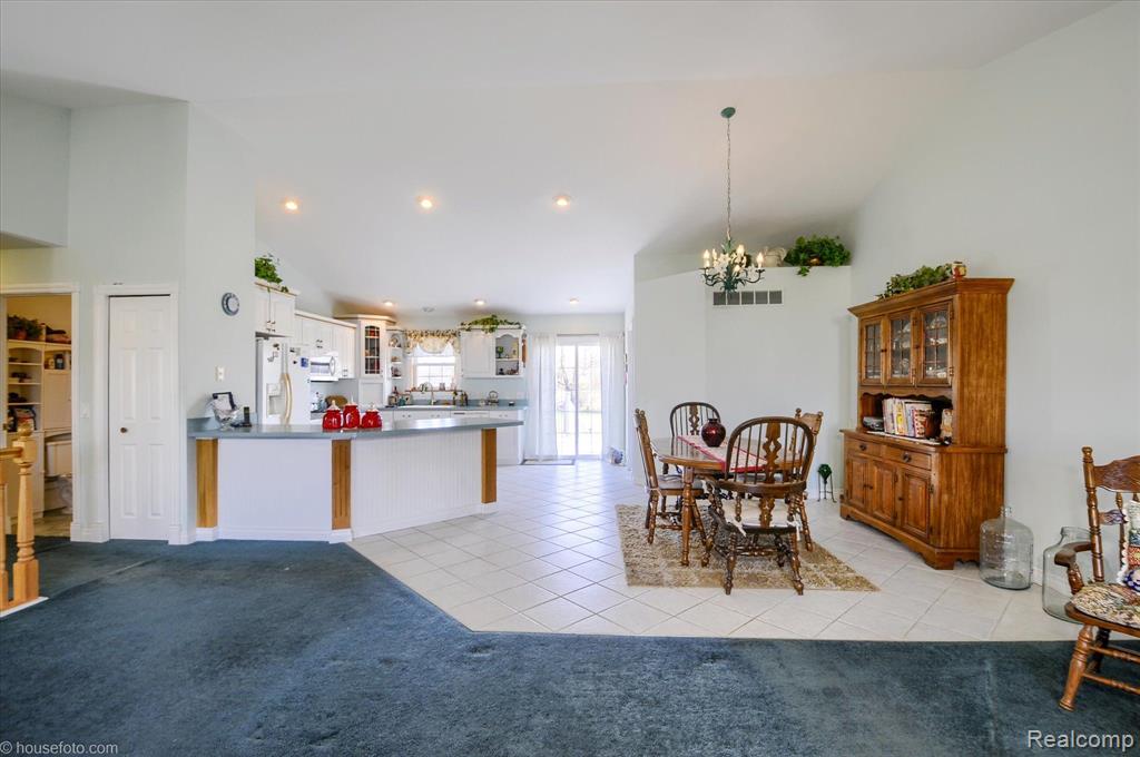 5732 COBBLESTONE Drive, North Branch, MI 48461 — Photo 9