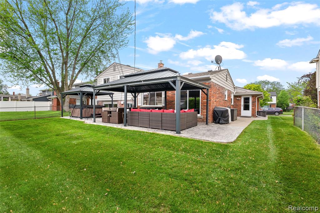 31602 Madison Avenue, Madison Heights, MI 48071 — Photo 3